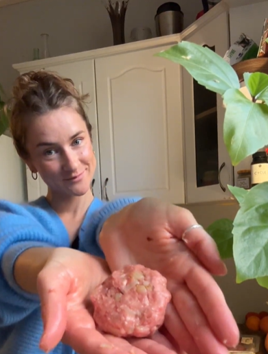 Liene makes kotletes (rissoles)