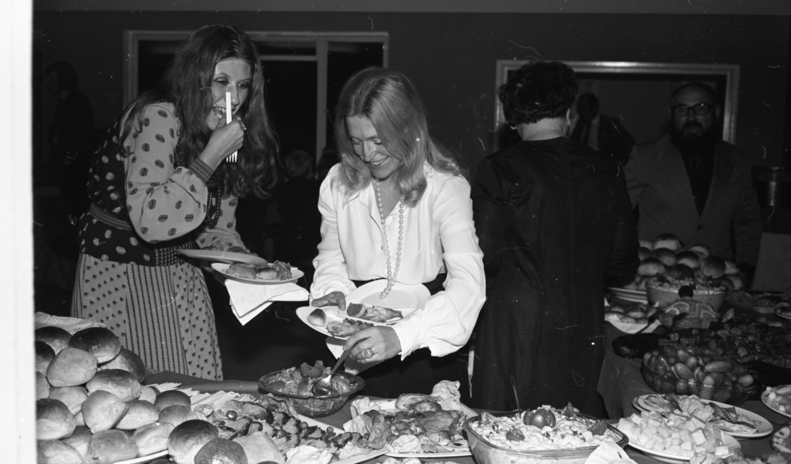 Miķelis Mežmalieš's 60th anniversary celebration feast, London, 1974. Author: Harijs Blezūrs.