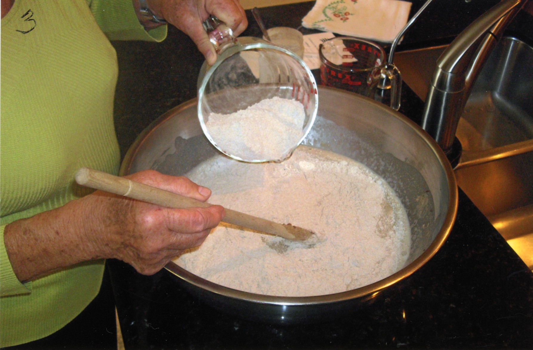 3 mīkla ir atdzisuse pieber rudzu miltus