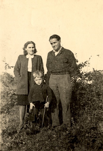 Lilija and Jānis Kūla with their son Arnis in the refugee camp in Itzehoe, Germany, around 1947.