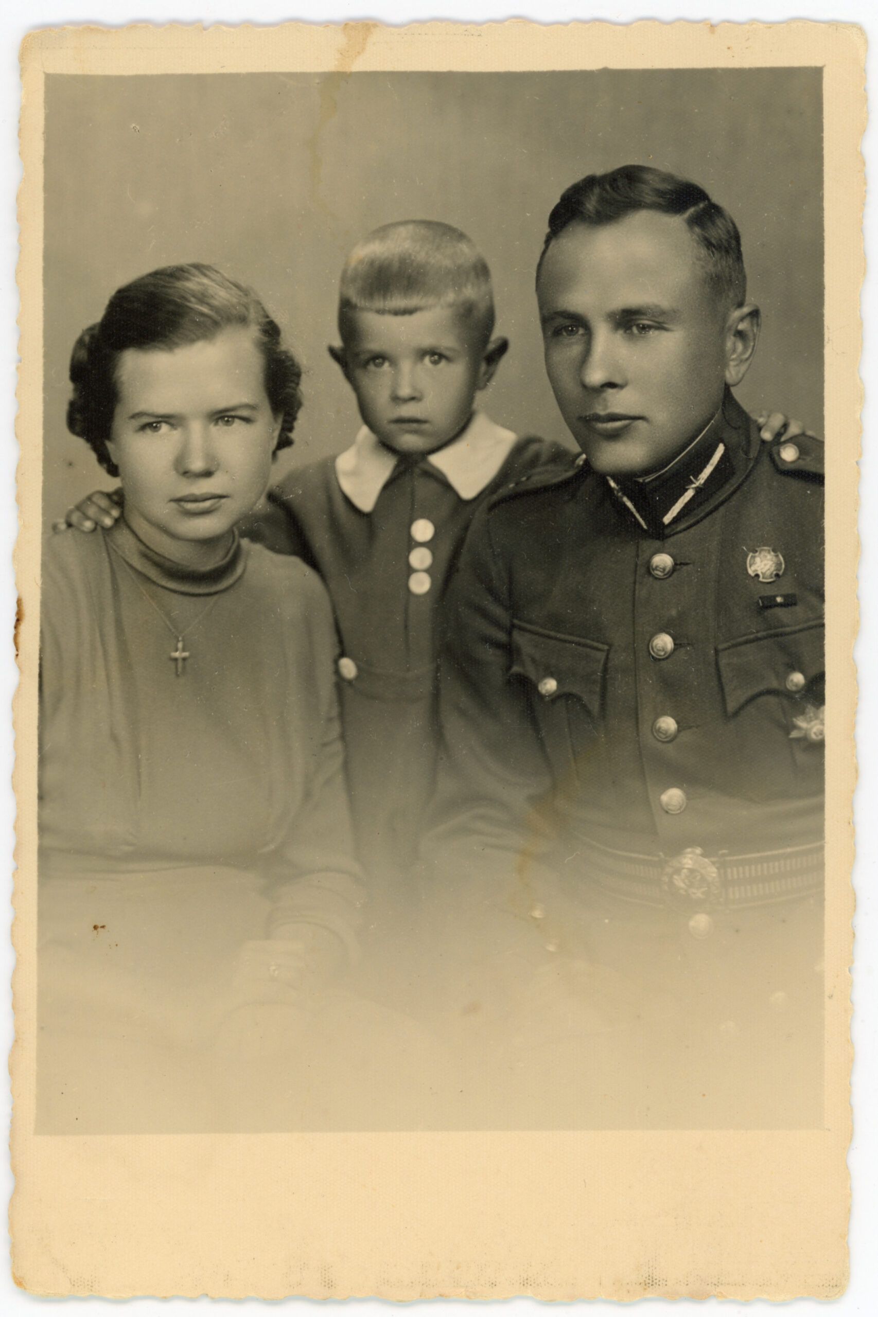 Kristaps Jaunzemis in a Latvian Army uniform together with his wife Zinaīda and son Jānis in Latvia, circa 1941.