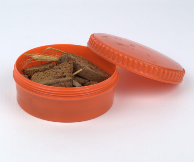 Bread treasured as a symbol of home (Vilhelms Griķis)