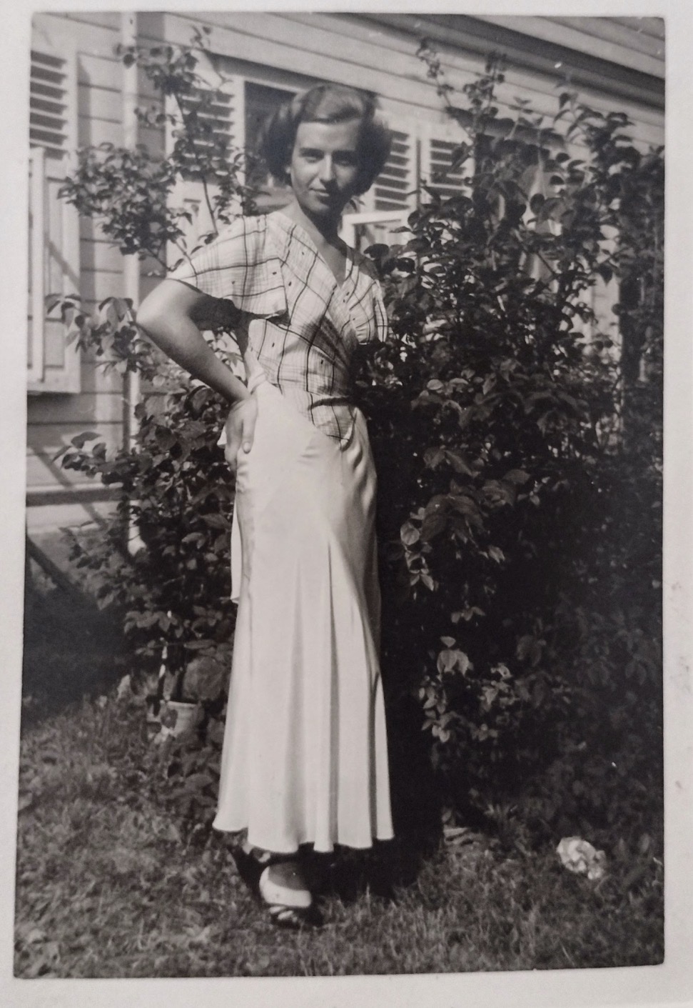 Inga's grandmother: Mirdza Vilks Bumanis.